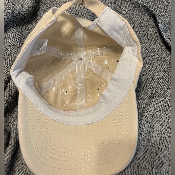 Francesca’s MAMA baseball hat New With Tags never worn with protective plastic - Picture 2 of 4